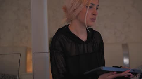 Thea online show from 02/02/26, 03:11