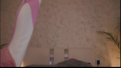 Snapshot of diamond_ava_ chatting on 05/26/26, 10:22 Thea online show from 05/26/26, 10:22