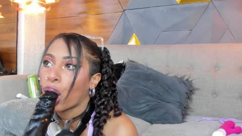 Camila and Megan online show from 02/01/25, 08:37