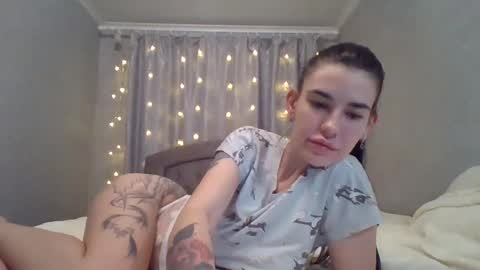 Snapshot of diamond_dana chatting on 12/23/24, 12:14 Diamond Dana online show from 12/23/24, 12:14