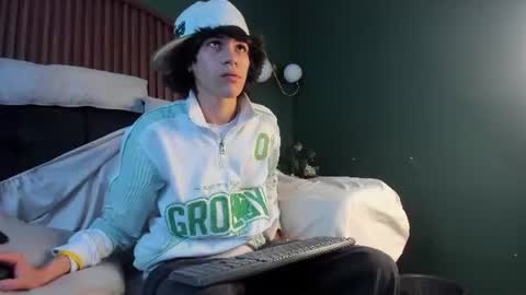 diamond_twink online show from 07/10/26, 05:45