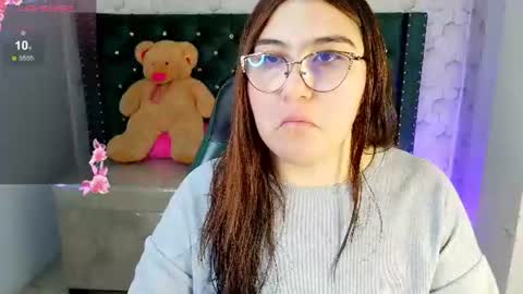 Snapshot of diamondfox_m chatting on 06/15/26, 12:18 Your Diamond online show from 06/15/26, 12:18