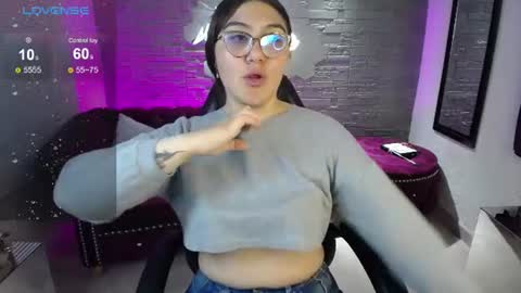 Snapshot of diamondfox_m chatting on 06/18/26, 01:04 Your Diamond online show from 06/18/26, 01:04