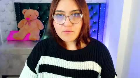 Snapshot of diamondfox_m chatting on 06/25/26, 10:42 Your Diamond online show from 06/25/26, 10:42