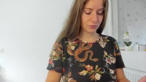 diamondkay_ online show from 11/19/25, 08:58