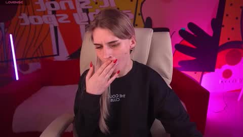 Snapshot of diamondnina chatting on 03/10/26, 08:14 DiamondNina online show from 03/10/26, 08:14