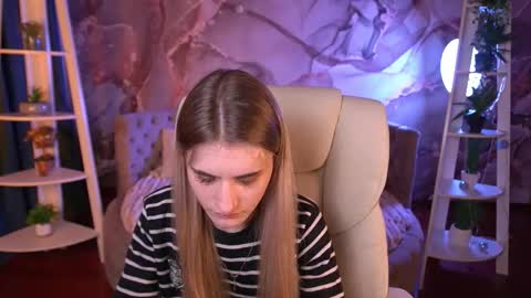 Snapshot of diamondnina chatting on 03/22/26, 08:12 DiamondNina online show from 03/22/26, 08:12