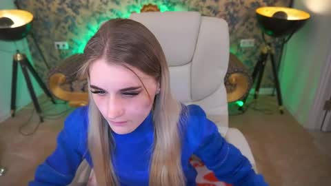 Snapshot of diamondnina chatting on 04/21/26, 07:06 DiamondNina online show from 04/21/26, 07:06