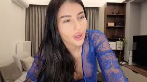 Iris online show from 11/03/25, 08:10