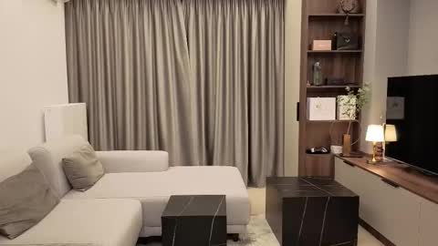 Iris online show from 03/18/26, 08:23