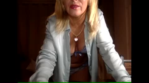 diana583578 online show from 12/16/25, 05:18