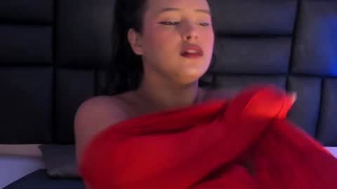 Snapshot of diana_clarck chatting on 12/06/24, 08:15 Diana Tamayo online show from 12/06/24, 08:15