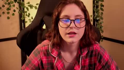 Snapshot of diana_floweri chatting on 01/17/26, 11:37 Diana online show from 01/17/26, 11:37