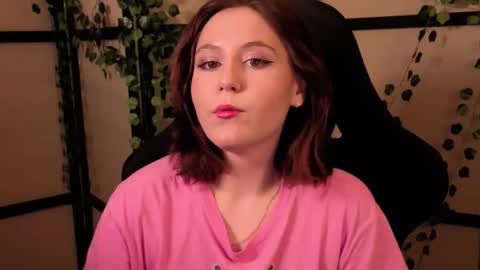 Snapshot of diana_floweri chatting on 02/25/26, 11:31 Diana online show from 02/25/26, 11:31