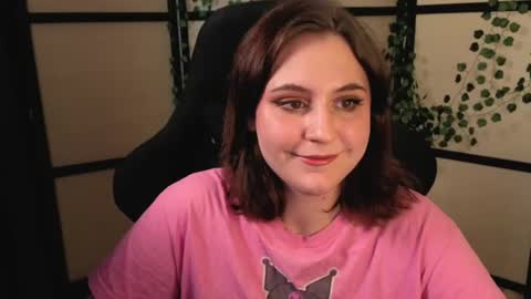 Snapshot of diana_floweri chatting on 04/22/26, 01:12 Diana online show from 04/22/26, 01:12