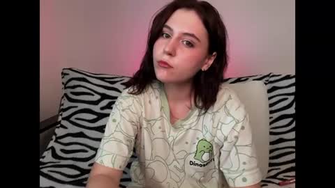 Snapshot of diana_floweri chatting on 06/25/26, 12:09 Diana online show from 06/25/26, 12:09