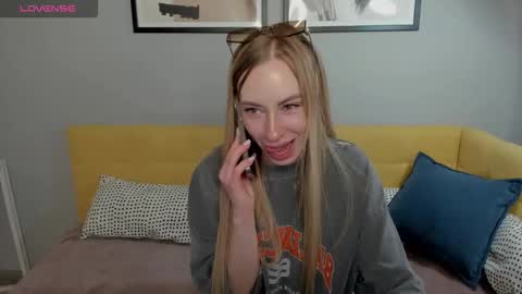 Snapshot of diana_garrett chatting on 03/19/26, 08:51 Diana online show from 03/19/26, 08:51