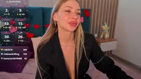 Snapshot of diana_garrett chatting on 03/22/26, 01:36 Diana online show from 03/22/26, 01:36