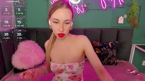 Snapshot of diana_garrett chatting on 03/27/26, 02:17 Diana online show from 03/27/26, 02:17