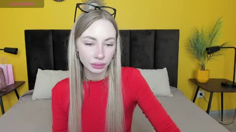 Snapshot of diana_garrett chatting on 04/11/26, 01:43 Diana online show from 04/11/26, 01:43