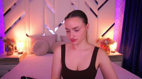 diana_nova online show from 04/09/26, 06:19