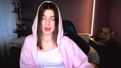Snapshot of dianaa_lee chatting on 05/30/26, 12:46 DIANA online show from 05/30/26, 12:46