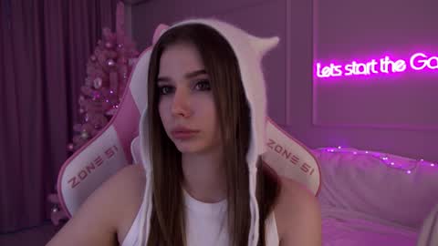 Snapshot of dianabecker chatting on 12/29/24, 05:53 Diana online show from 12/29/24, 05:53