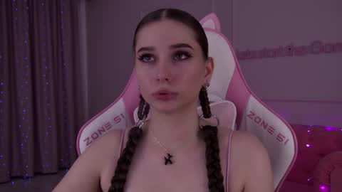 Snapshot of dianabecker chatting on 01/13/25, 09:52 Diana online show from 01/13/25, 09:52