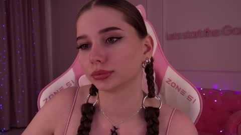 Snapshot of dianabecker chatting on 01/14/25, 04:04 Diana online show from 01/14/25, 04:04