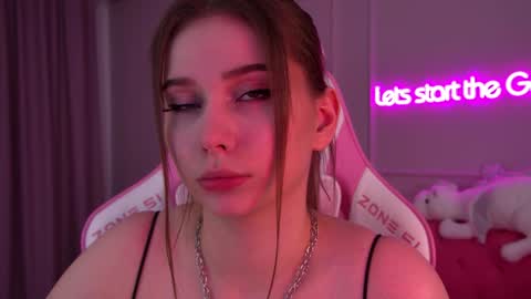 Snapshot of dianabecker chatting on 02/01/25, 05:07 Diana online show from 02/01/25, 05:07