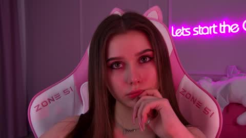 Snapshot of dianabecker chatting on 02/02/25, 02:38 Diana online show from 02/02/25, 02:38