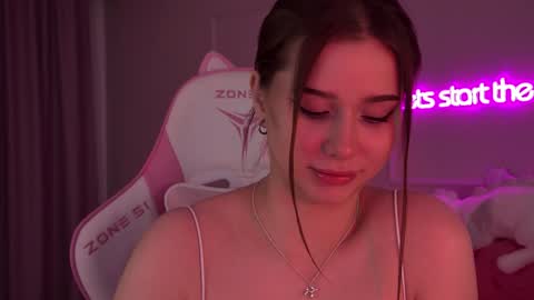 Snapshot of dianabecker chatting on 02/06/25, 10:10 Diana online show from 02/06/25, 10:10