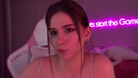 Snapshot of dianabecker chatting on 02/07/25, 01:36 Diana online show from 02/07/25, 01:36