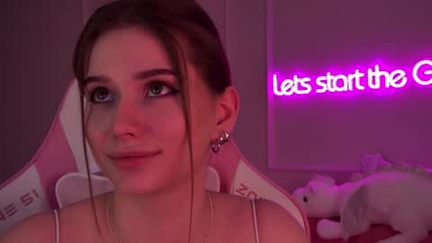 Snapshot of dianabecker chatting on 02/07/25, 04:37 Diana online show from 02/07/25, 04:37