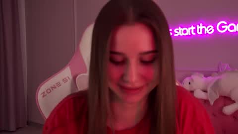 Snapshot of dianabecker chatting on 02/10/25, 04:08 Diana online show from 02/10/25, 04:08