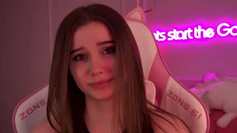 Snapshot of dianabecker chatting on 02/11/25, 01:41 Diana online show from 02/11/25, 01:41