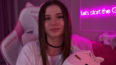 Snapshot of dianabecker chatting on 02/19/25, 03:28 Diana online show from 02/19/25, 03:28