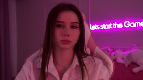 Snapshot of dianabecker chatting on 02/21/25, 06:37 Diana online show from 02/21/25, 06:37