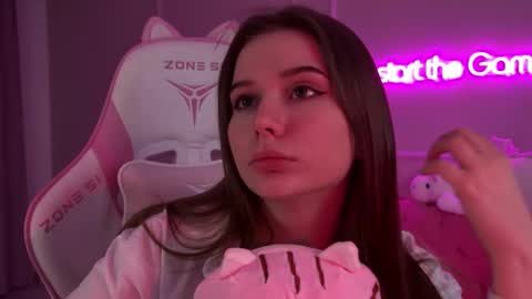 Snapshot of dianabecker chatting on 02/22/25, 03:56 Diana online show from 02/22/25, 03:56