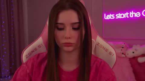 Snapshot of dianabecker chatting on 02/26/25, 04:14 Diana online show from 02/26/25, 04:14