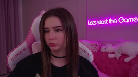 Snapshot of dianabecker chatting on 02/28/25, 01:47 Diana online show from 02/28/25, 01:47