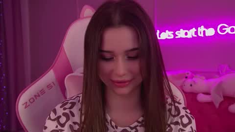 Snapshot of dianabecker chatting on 03/02/25, 06:51 Diana online show from 03/02/25, 06:51