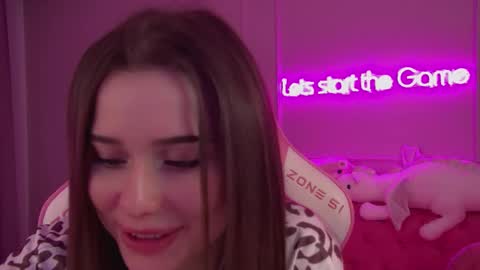 Snapshot of dianabecker chatting on 03/02/25, 10:05 Diana online show from 03/02/25, 10:05