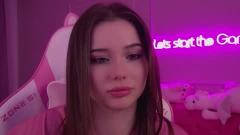 Snapshot of dianabecker chatting on 03/03/25, 06:33 Diana online show from 03/03/25, 06:33