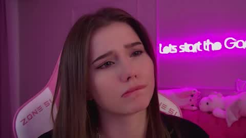 Snapshot of dianabecker chatting on 03/05/25, 02:14 Diana online show from 03/05/25, 02:14