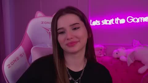 Snapshot of dianabecker chatting on 03/05/25, 05:18 Diana online show from 03/05/25, 05:18