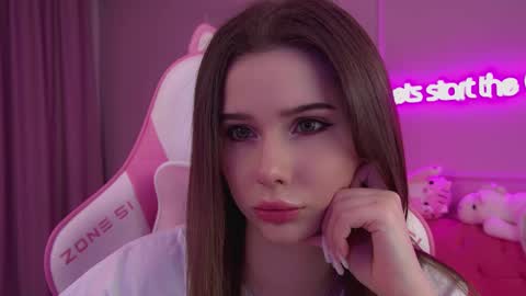 Snapshot of dianabecker chatting on 03/11/25, 06:19 Diana online show from 03/11/25, 06:19