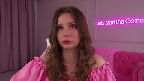 Snapshot of dianabecker chatting on 09/10/25, 06:30 Diana online show from 09/10/25, 06:30