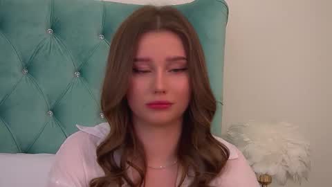 Snapshot of dianabecker chatting on 09/12/25, 06:52 Diana online show from 09/12/25, 06:52