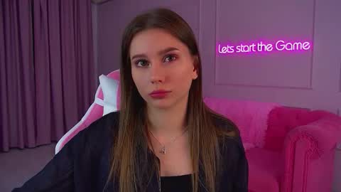 Snapshot of dianabecker chatting on 09/14/25, 06:29 Diana online show from 09/14/25, 06:29